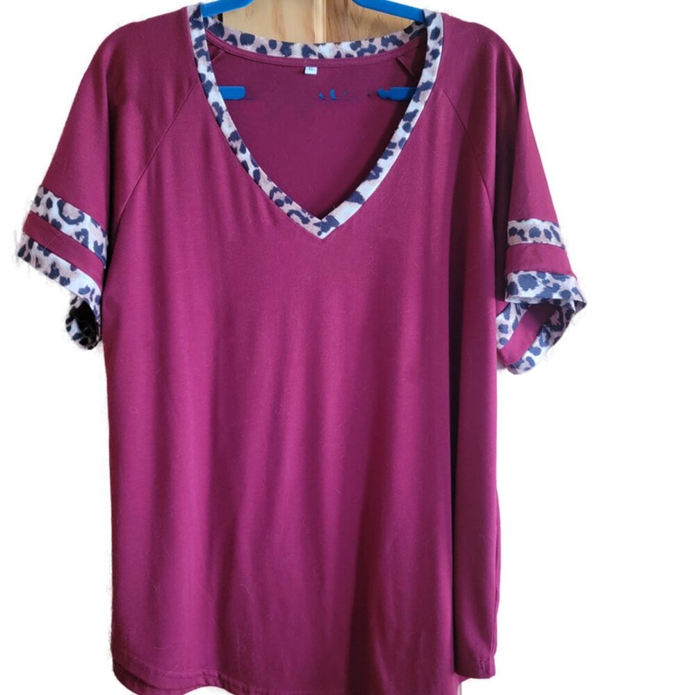 Plus Size V-Neck Colorblock Tunic T-Shirt (Sz XL/Plus0X) - Picture 2 of 5